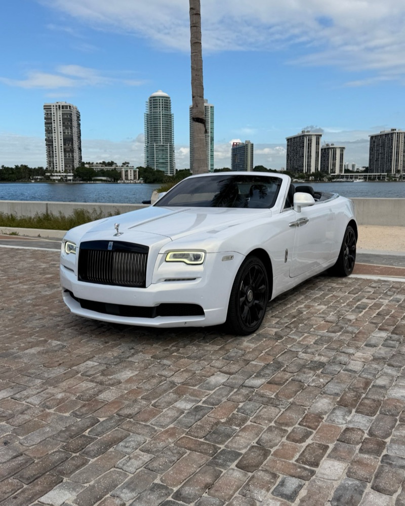 Rolls-Royce Dawn for rent in Miami